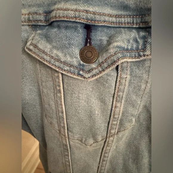 Vintage Levi's Denim Jacket with Tan and Red Label - Picture 2 of 8
